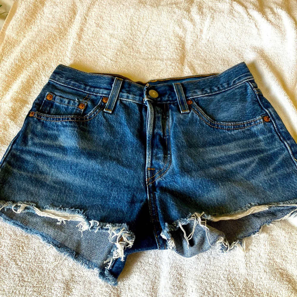 Levi Strauss 501 Cutoffs Denim W-24 button down excellent condition